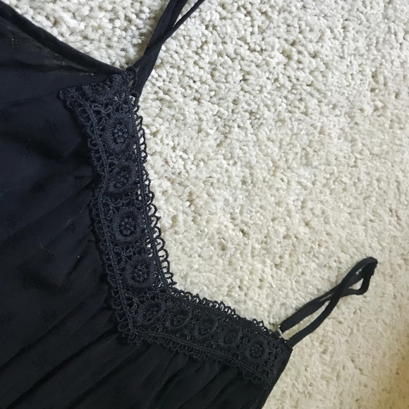 Boho Black Festival Crop Top 🌿 - Picture 5 of 6